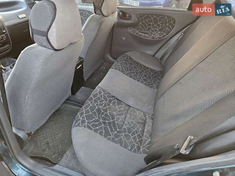 Седан Daewoo Lanos 2003 в Шостці