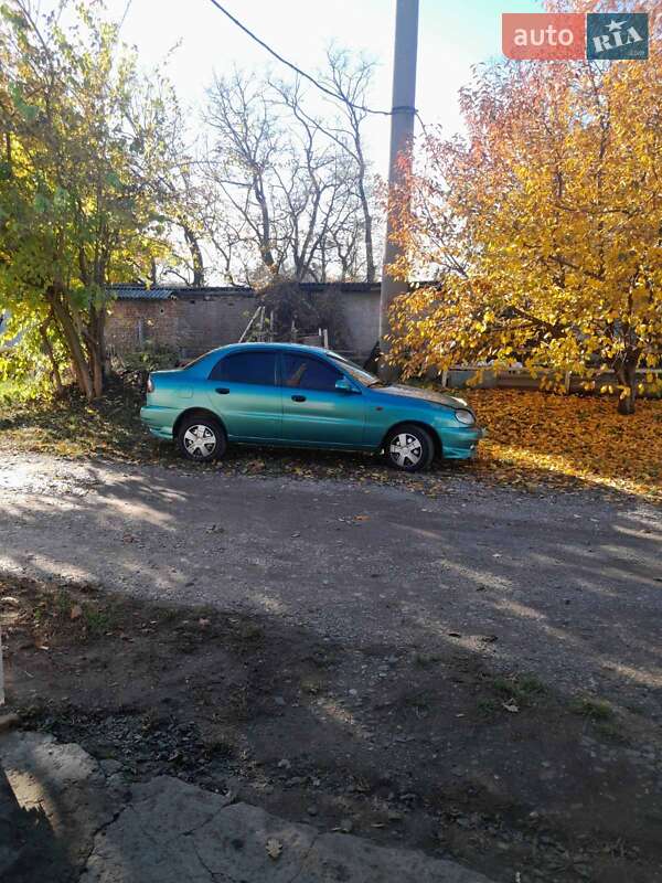 Седан Daewoo Lanos 1998 в Знаменке