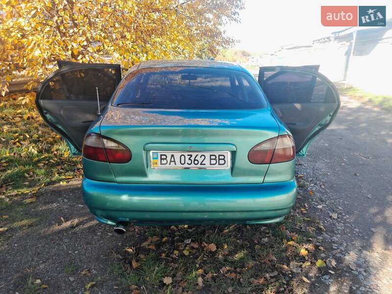 Седан Daewoo Lanos 1998 в Знаменке