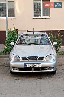Седан Daewoo Lanos 2003 в Южному