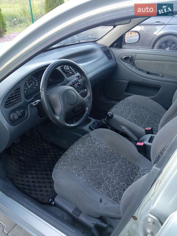 Седан Daewoo Lanos 2008 в Стрые