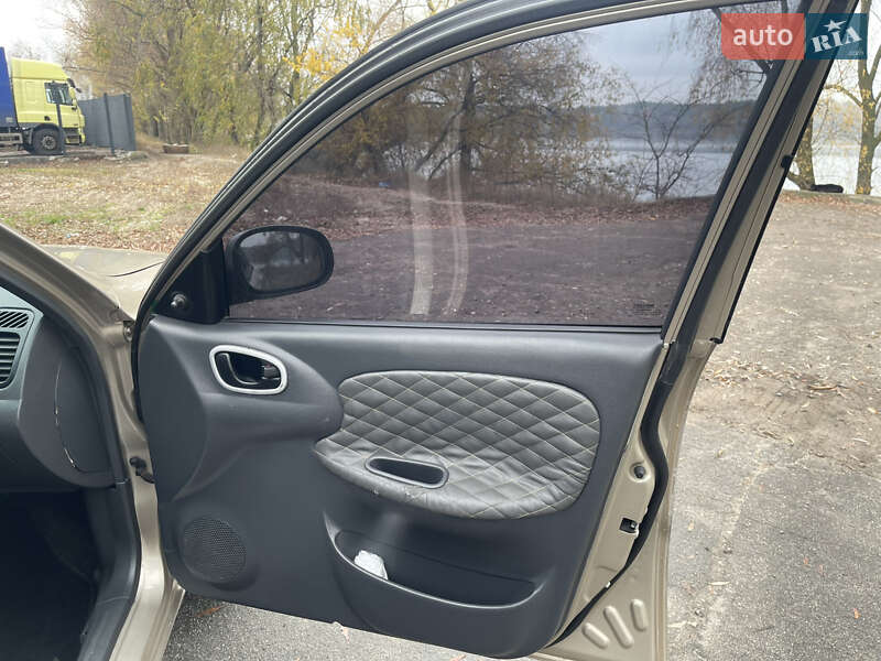 Седан Daewoo Lanos 2008 в Києві