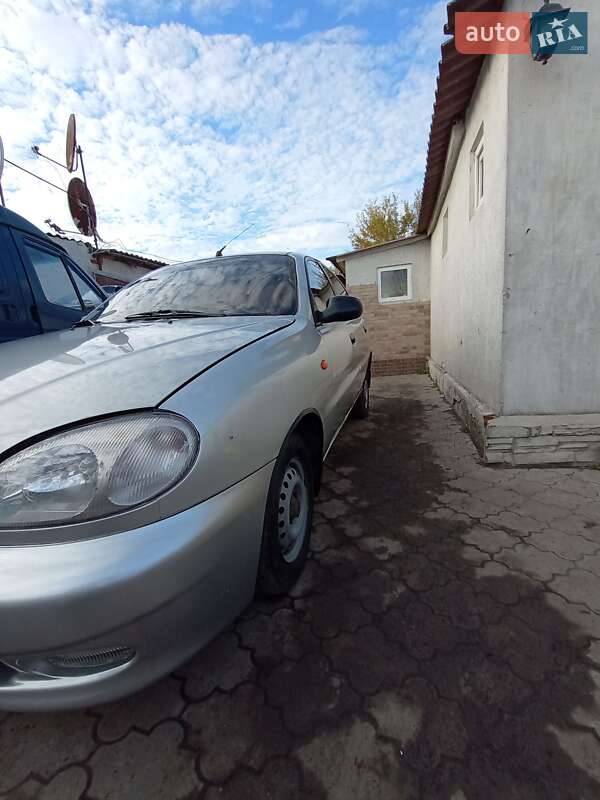 Седан Daewoo Lanos 2006 в Комсомольському