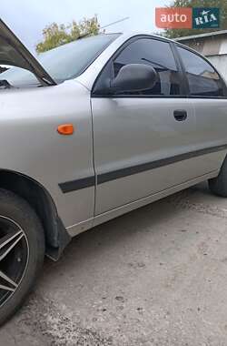 Седан Daewoo Lanos 2004 в Днепре