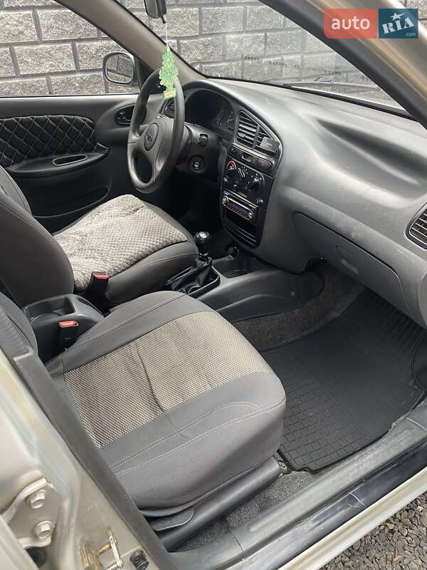 Седан Daewoo Lanos 2007 в Хусті