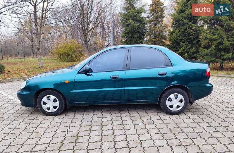 Седан Daewoo Lanos 2004 в Павлограді