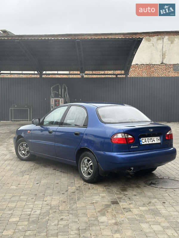 Седан Daewoo Lanos 2010 в Звенигородці