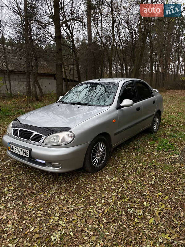 Седан Daewoo Lanos 2008 в Макарові