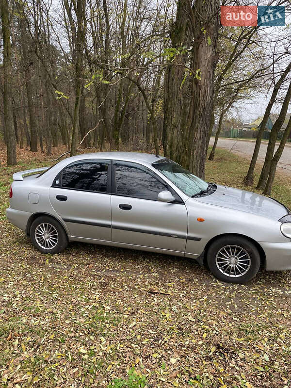 Седан Daewoo Lanos 2008 в Макарові