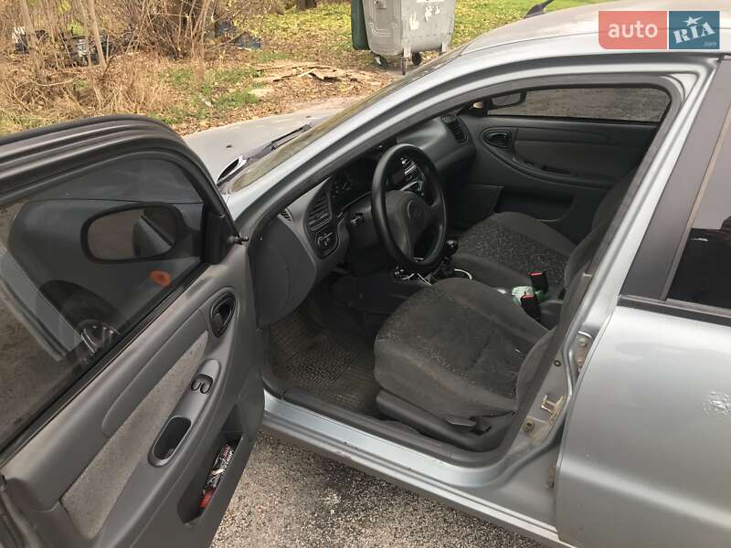 Седан Daewoo Lanos 2012 в Запоріжжі