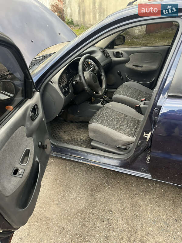 Седан Daewoo Lanos 2006 в Львові