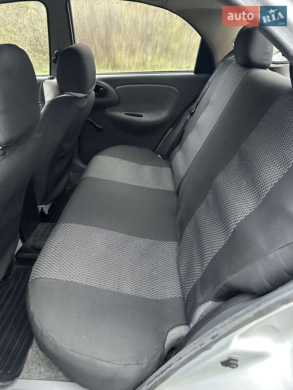 Седан Daewoo Lanos 2006 в Запоріжжі