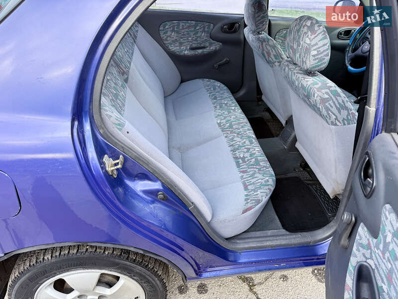 Седан Daewoo Lanos 1999 в Кам'янському