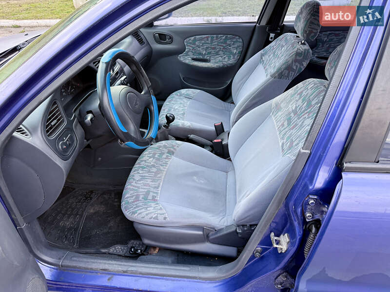 Седан Daewoo Lanos 1999 в Кам'янському