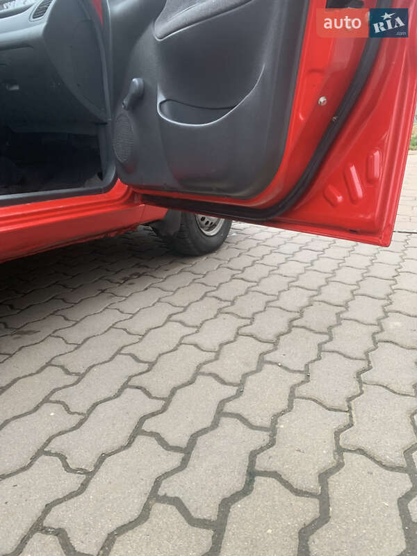 Седан Daewoo Lanos 2008 в Винниках