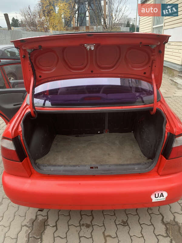 Седан Daewoo Lanos 2008 в Винниках