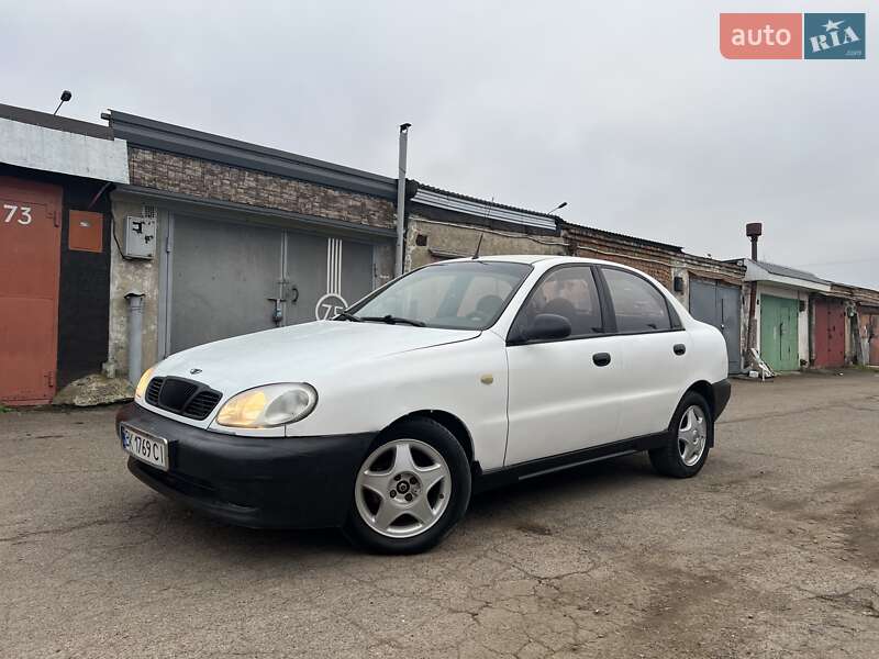 Седан Daewoo Lanos 2004 в Рівному фото Седан Daewoo Lanos 2004 в Рівному