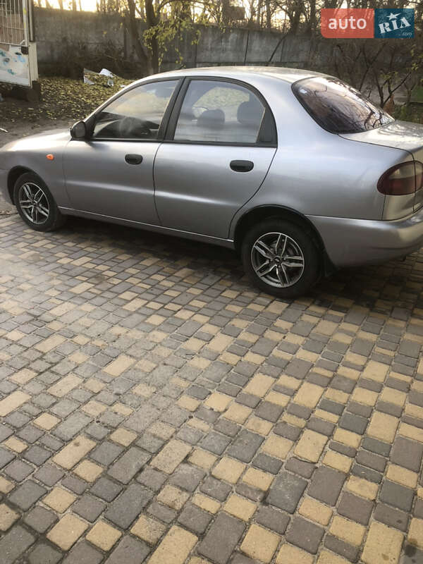 Седан Daewoo Lanos 2007 в Новомосковську