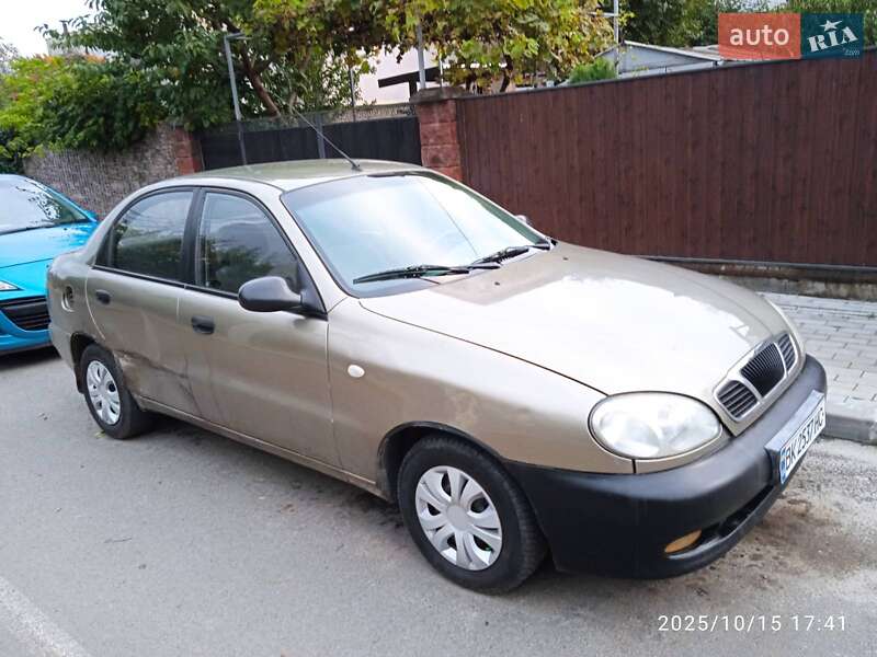 Седан Daewoo Lanos 2005 в Ровно