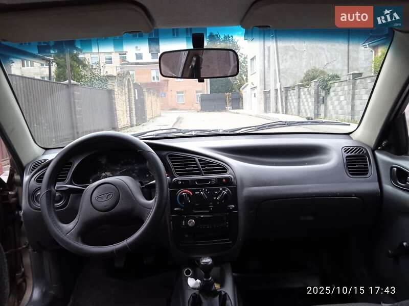 Седан Daewoo Lanos 2005 в Ровно