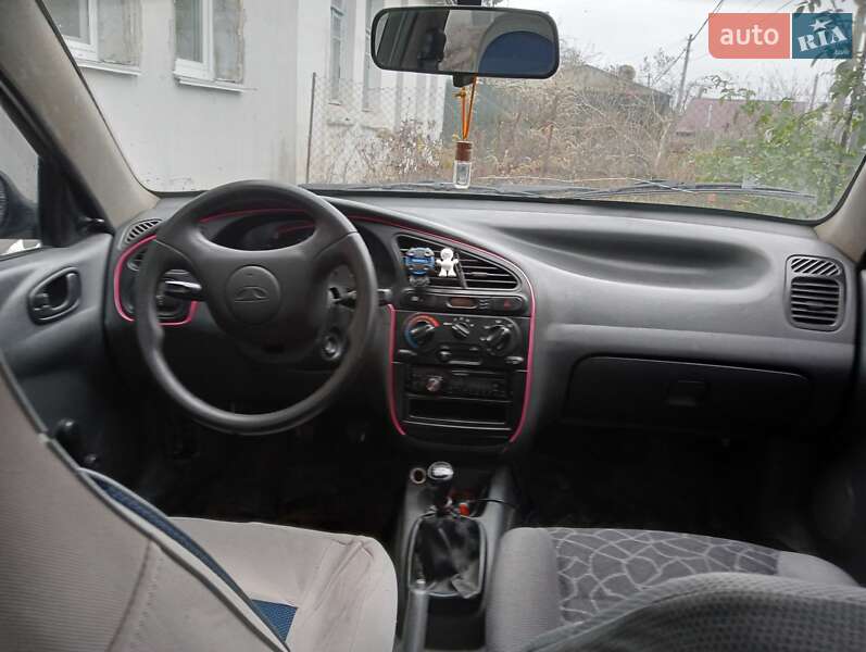 Седан Daewoo Lanos 2004 в Житомирі