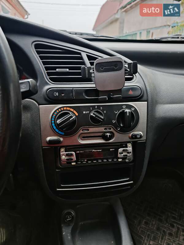 Седан Daewoo Lanos 2002 в Макарове