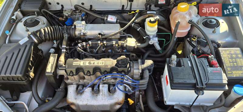 Седан Daewoo Lanos 2005 в Олександрії