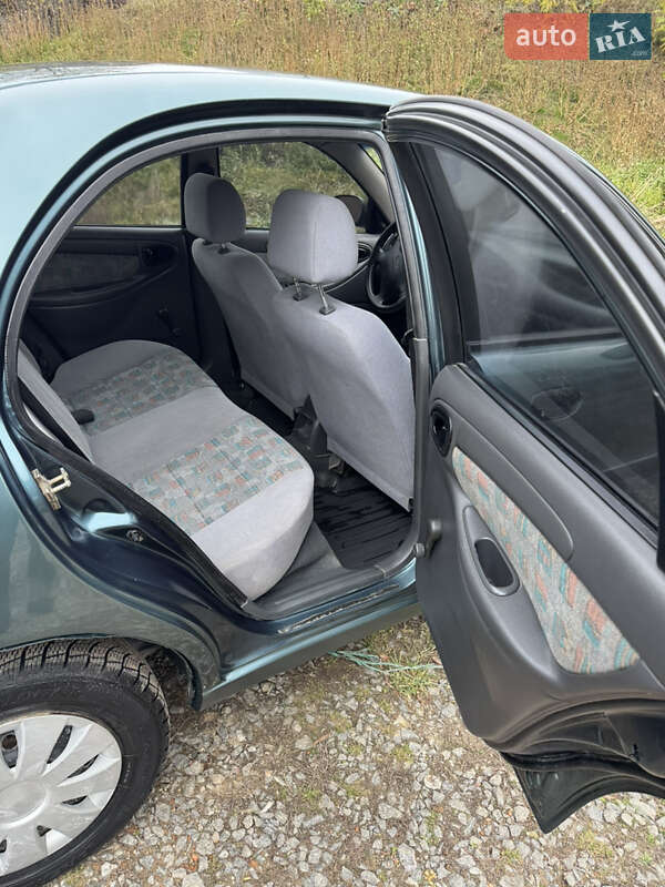 Седан Daewoo Lanos 2004 в Виннице