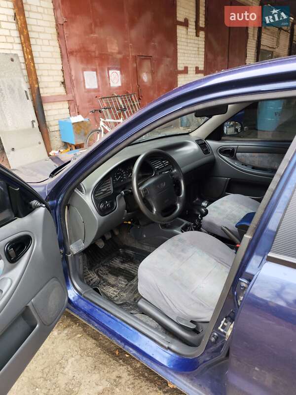 Седан Daewoo Lanos 2005 в Корсуне-Шевченковском