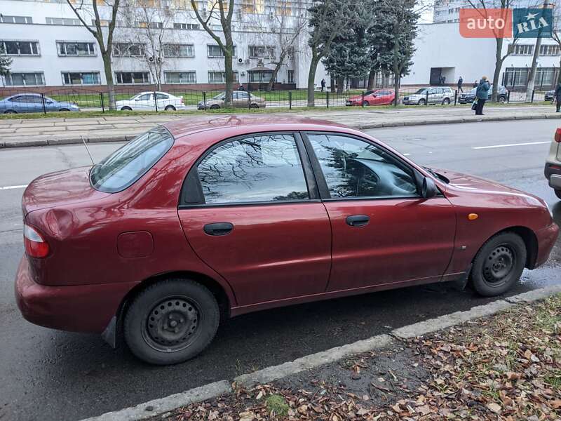 Седан Daewoo Lanos 2002 в Києві