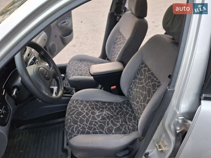 Седан Daewoo Lanos 2003 в Полтаві фото 25 Седан Daewoo Lanos 2003 в Полтаві