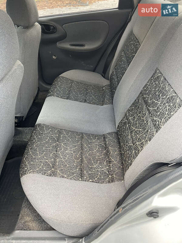 Седан Daewoo Lanos 2008 в Рівному