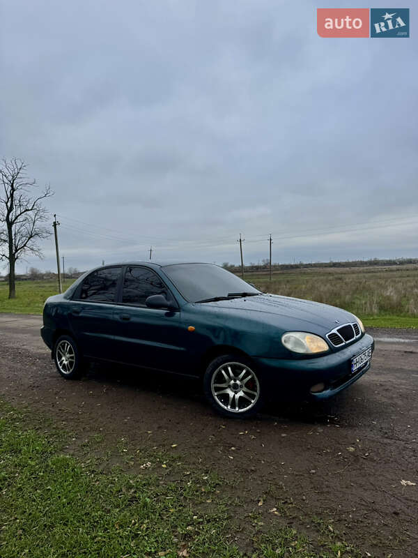 Седан Daewoo Lanos 2002 в Арцизові