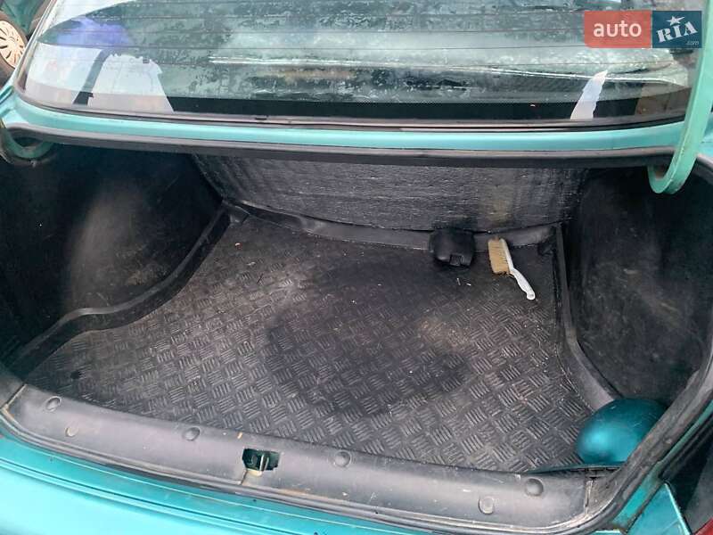 Седан Daewoo Lanos 2000 в Харькове