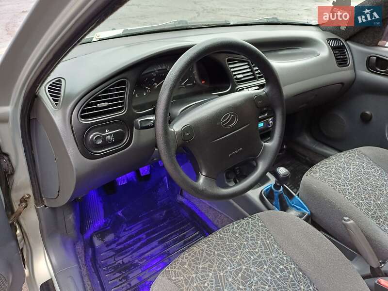 Седан Daewoo Lanos 2006 в Золочеві