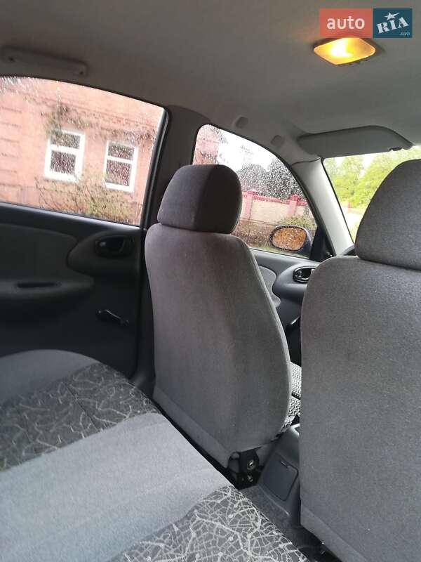 Седан Daewoo Lanos 2005 в Сумах