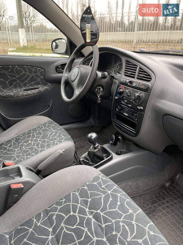 Седан Daewoo Lanos 2003 в Киеве