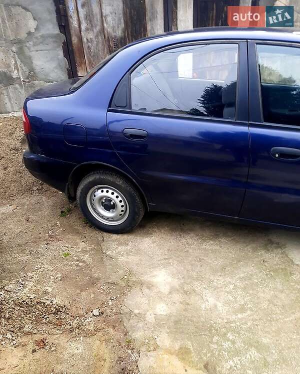 Седан Daewoo Lanos 2007 в Каневі