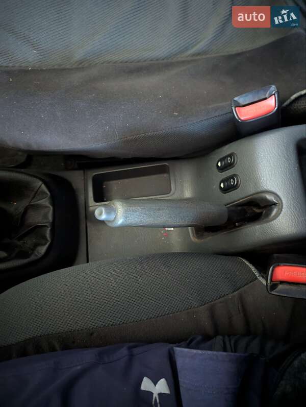 Седан Daewoo Lanos 2003 в Киеве