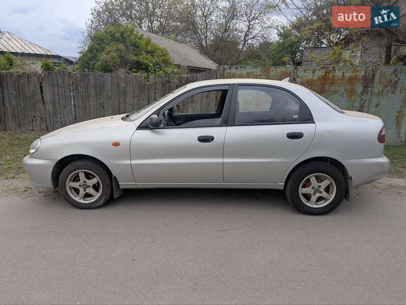Седан Daewoo Lanos 2003 в Киеве