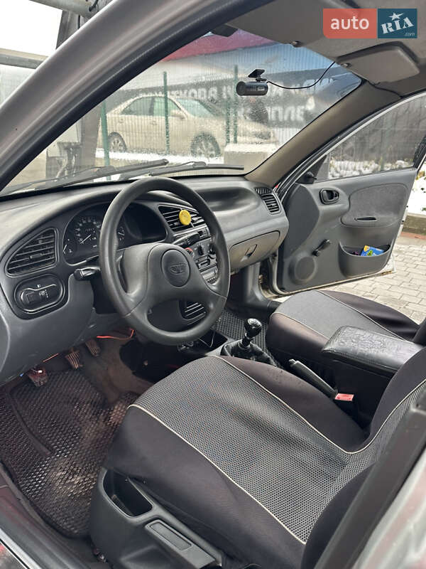 Седан Daewoo Lanos 2005 в Львове