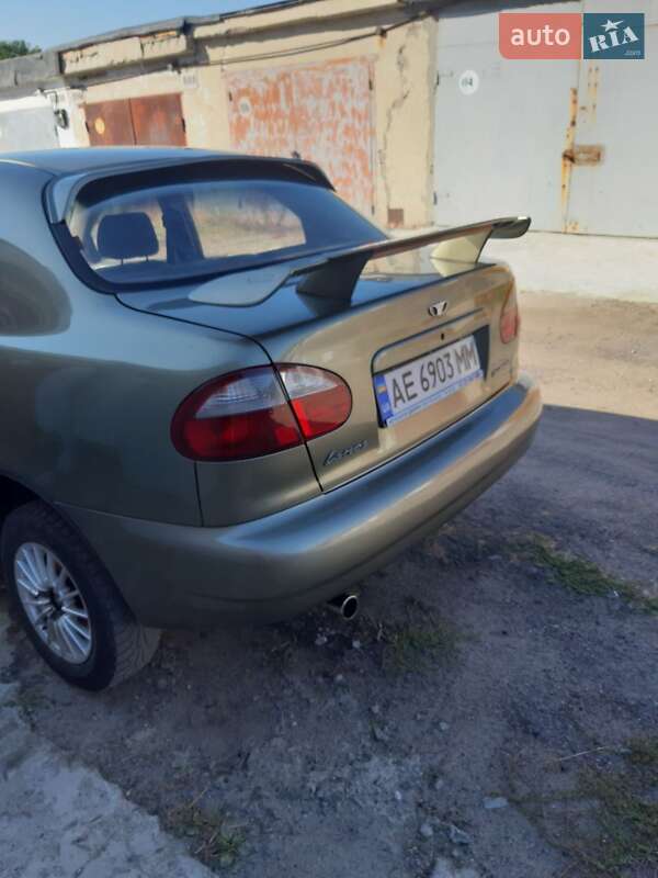 Седан Daewoo Lanos 2004 в Днепре
