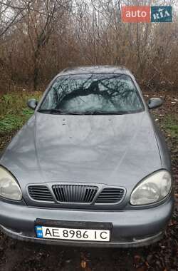 Седан Daewoo Lanos 2002 в Дніпрі