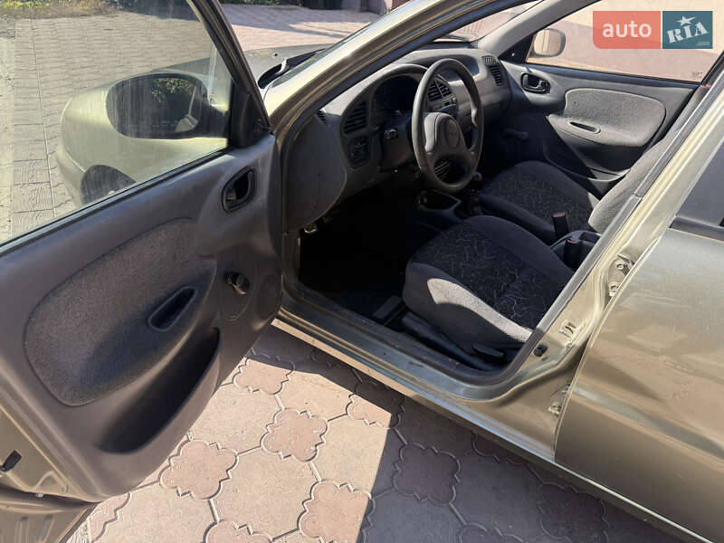 Седан Daewoo Lanos 2007 в Дніпрі