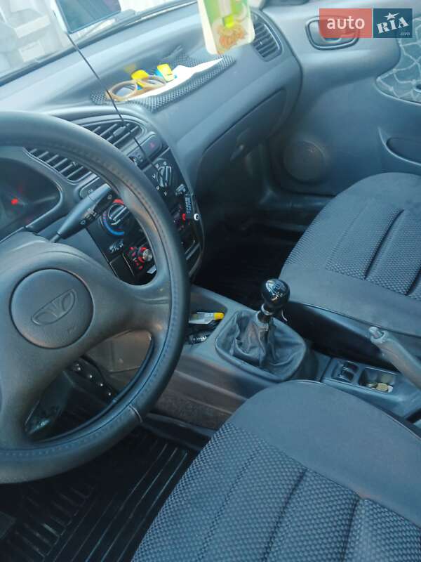 Седан Daewoo Lanos 2003 в Черкасах