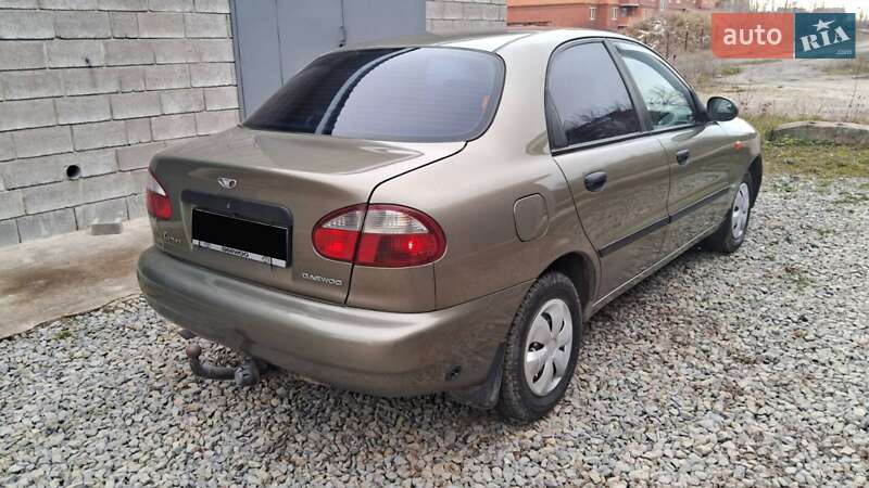 Седан Daewoo Lanos 2003 в Чорткові