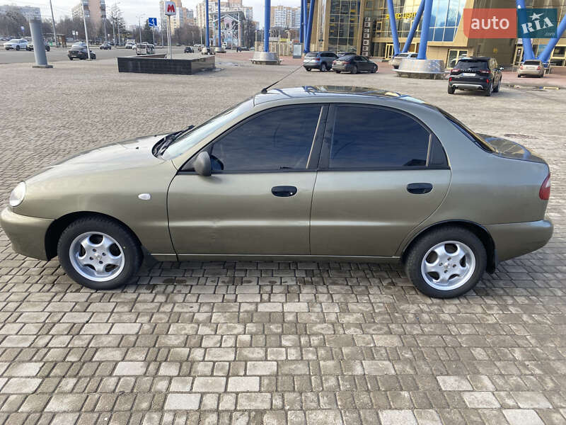 Седан Daewoo Lanos 2004 в Харкові