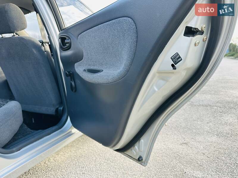 Седан Daewoo Lanos 2006 в Новомосковську