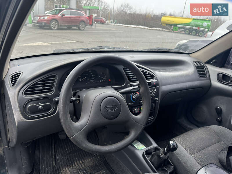 Седан Daewoo Lanos 2004 в Волочиске