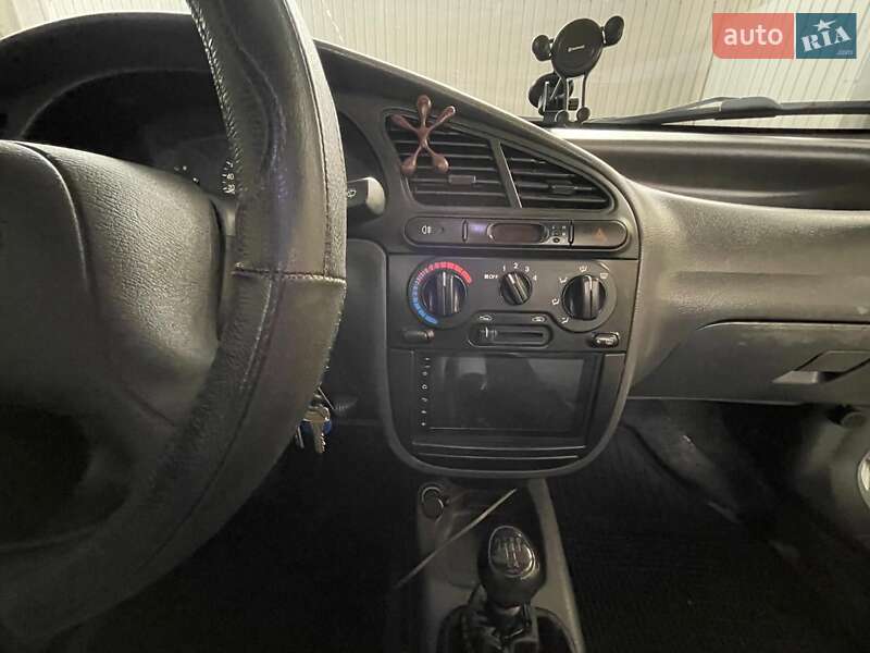 Седан Daewoo Lanos 2006 в Вишневом фото 11 Седан Daewoo Lanos 2006 в Вишневом